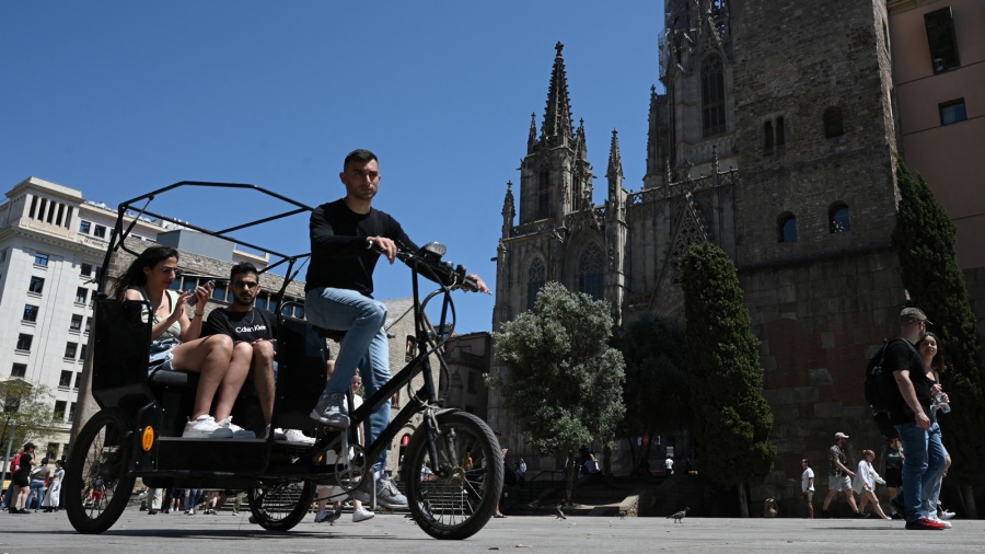 España flexibilizó los permisos para ingresar al país.