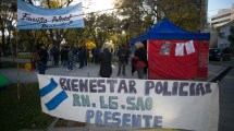 Imagen de Con alto acatamiento se cumple el paro de Unter y policías y hospitalarios marchan en Viedma