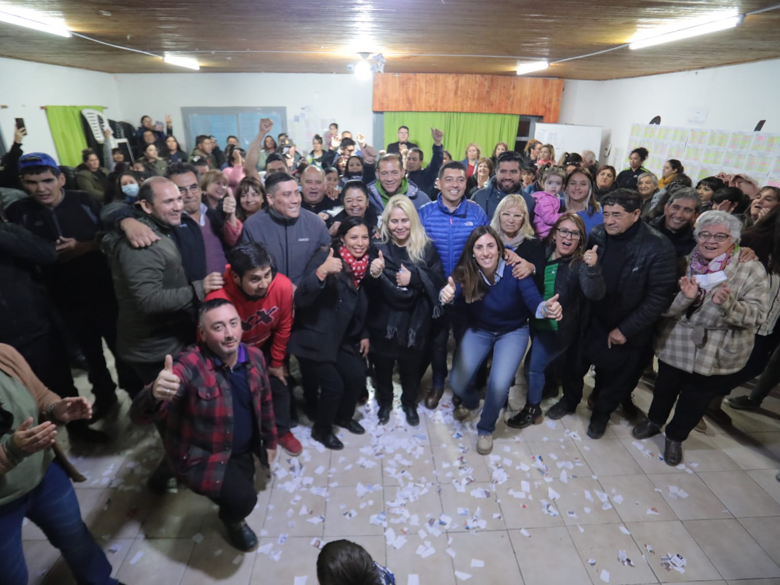 El gobernador encabezó los festejos tras los resultados. Foto: Gentileza.