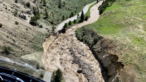 Impresionantes imágenes por lluvias récord en el Parque Yellowstone