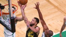 Imagen de Con Curry imparable, Golden State superó a Boston e igualó las Finales de la NBA