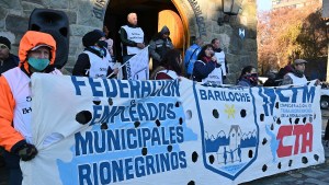 Trabajadores municipales recibirán un aumento de 25.000 pesos en Bariloche