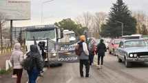 Imagen de Transportistas levantaron el corte en el puente carretero de Cipolletti y Neuquén