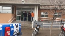 Imagen de Apuñalaron a un policía que custodiaba a una víctima de violencia de género, en Neuquén