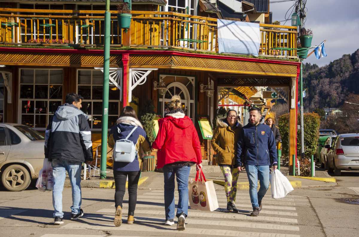 El hombre detenido fue acusado de robar en tres comercios de San Martín de los Andes. Foto archivo.