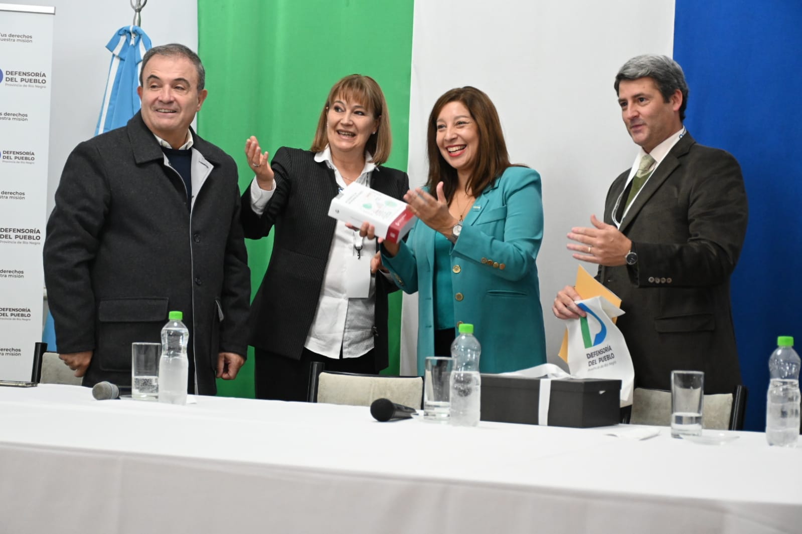 El acto, en el salón Gris, fue encabezado por la gobernadora Carreras. Foto: Marcelo Ochoa. 