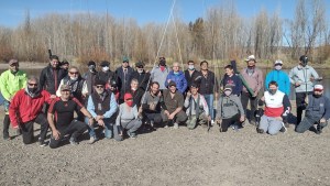 Vuelven las clases gratuitas de pesca con mosca en Neuquén: «Esto no es para una élite, es para todos»