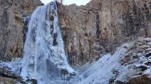 Imagen de Se congeló la Cascada La Fragua, en Manzano Amargo: «Es un espectáculo hermoso»