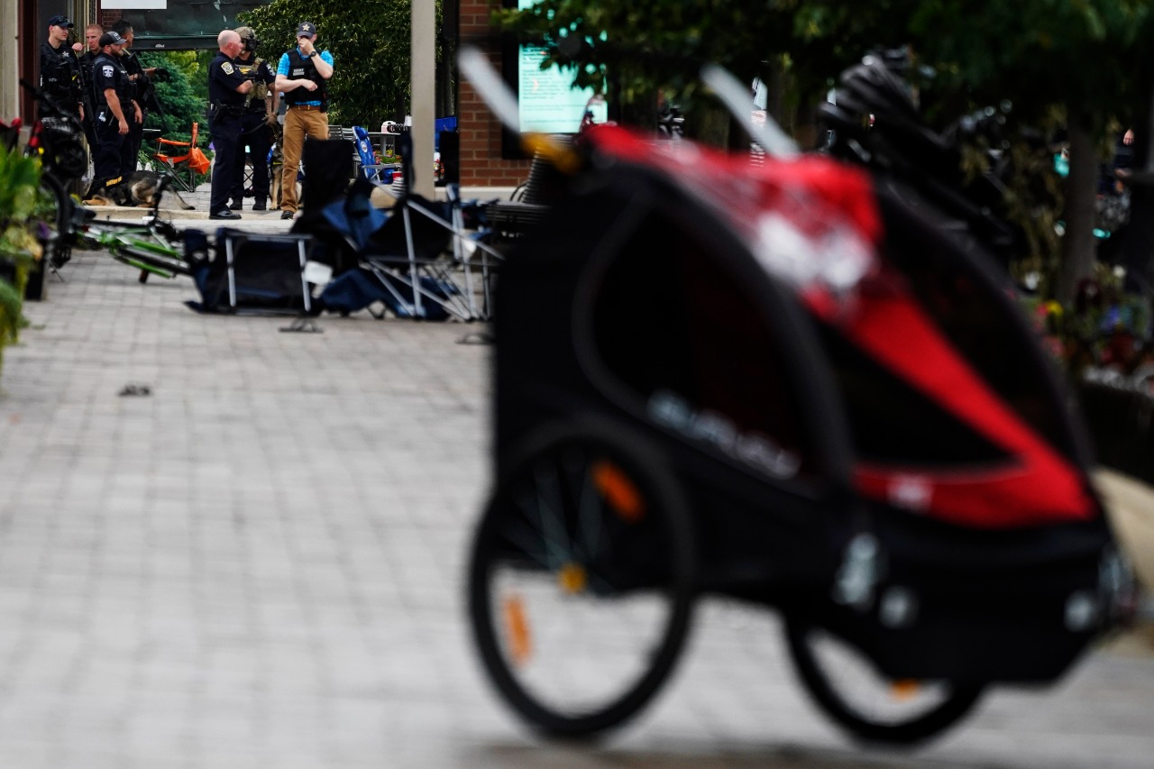 En el desfile estaba previsto que cientos de niños participaran del acto. 