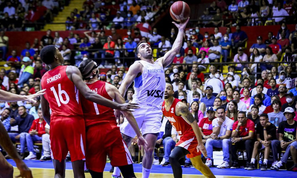 Campazzo volvió a brillar y Argentina sumó otra victoria rumbo al Mundial.