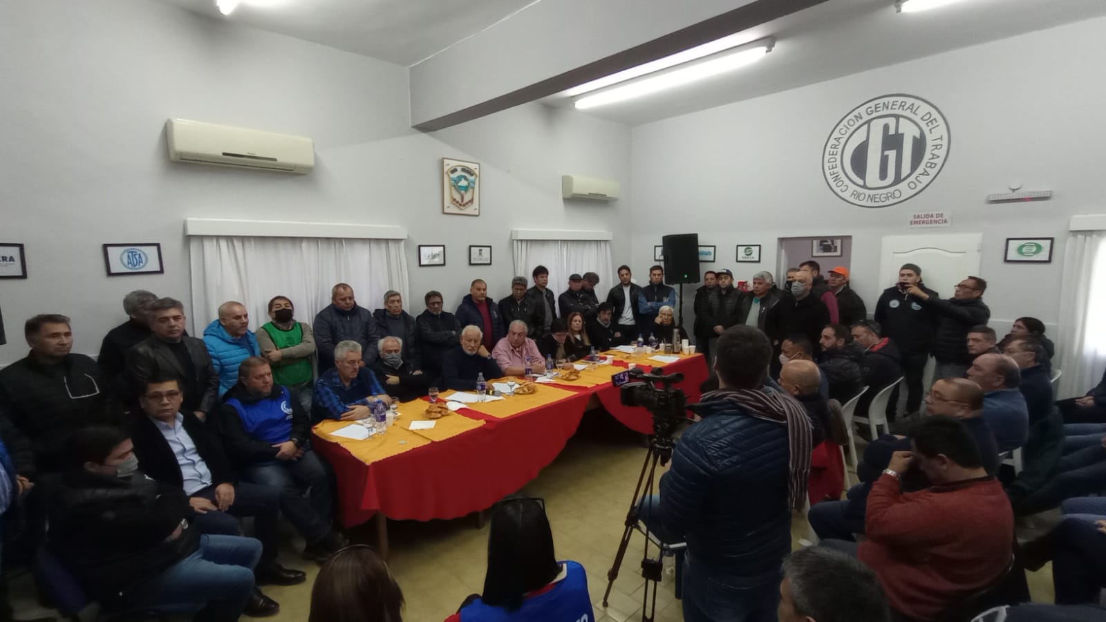 La sede de la CGT, en calle Tucumán de Roca, reunió este jueves a dirigentes de diferentes gremios.