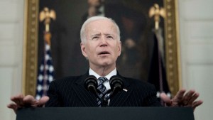 Biden afirma que EEUU no cederá su influencia en Medio Oriente «para que la llenen China o Rusia»