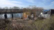 Imagen de Los habitantes de la vera del río Neuquén, a metros del millonario mirador de dos plantas