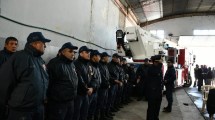 Imagen de Presentaron nuevas obras y unidades en el cuartel de bomberos de Cipolletti