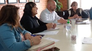 Proponen un proyecto para crear la escuela municipal de conductores en Fernández Oro