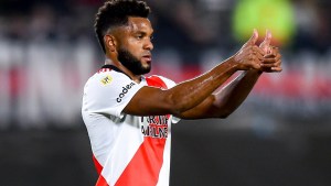 River visitará a Arsenal en busca de un nuevo triunfo: formaciones, hora y tevé