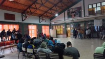 Imagen de Estudiantes de Junín de los Andes reclamaron soluciones con una nota al intendente