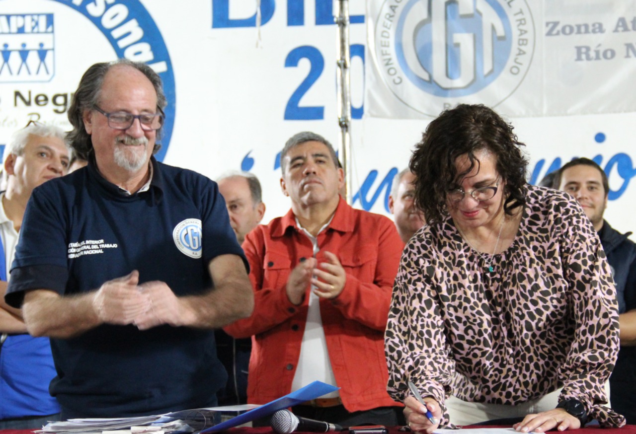 Otero, Miler y Miranda, durante el acto en Viedma. Foto: gentileza.