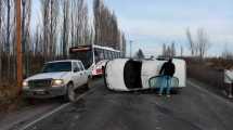 Imagen de Vuelco en Ruta 65: derrapó y quedó en medio de la calzada a unos kilómetros de Roca