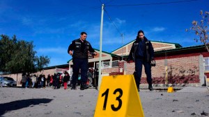 Las autoridades no irán a la escuela tiroteada en Roca y se abrió la polémica con las familias