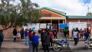 Guerra narco: nueva balacera y padres ya evalúan trasladar a sus hijos a otra escuela de Roca