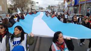 Unter marchó en Viedma y ratificó la «defensa de sus derechos» en el inicio de un nuevo paro por 48 horas