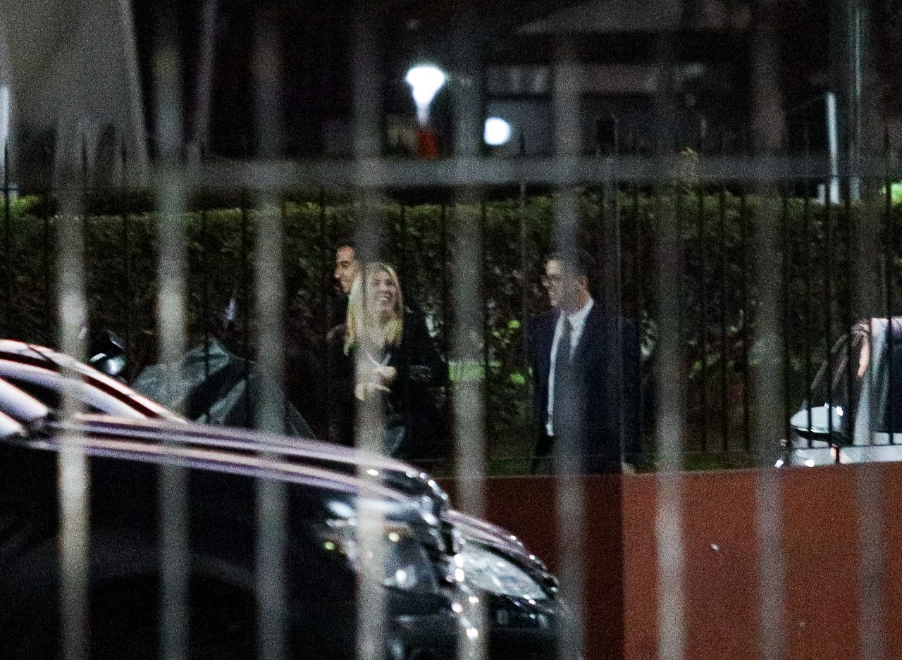 La jueza y el fiscal de la causa llegando a la sede de la policía federal. 