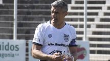 Imagen de Manolo Berra renovó su contrato y seguirá un año más en Cipolletti