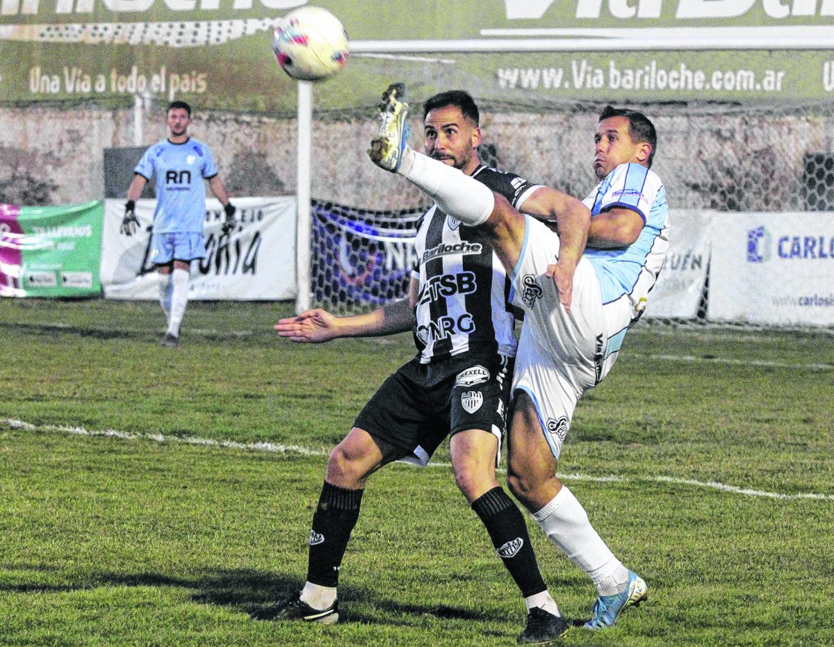 En el partido que se jugó en La Visera por este torneo igualaron 1-1.