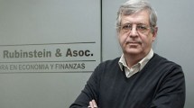 Imagen de Gabriel Rubinstein: «Argentina podría ir a un dólar único en tres años»