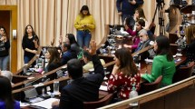 Imagen de Con ausencias de Juntos por el Cambio, la Legislatura repudió el atentado a Cristina Kirchner