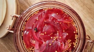 Pickles de cebolla morada