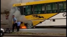 Imagen de Miedo, fuego y humo durante el recorrido de un colectivo de Neuquén