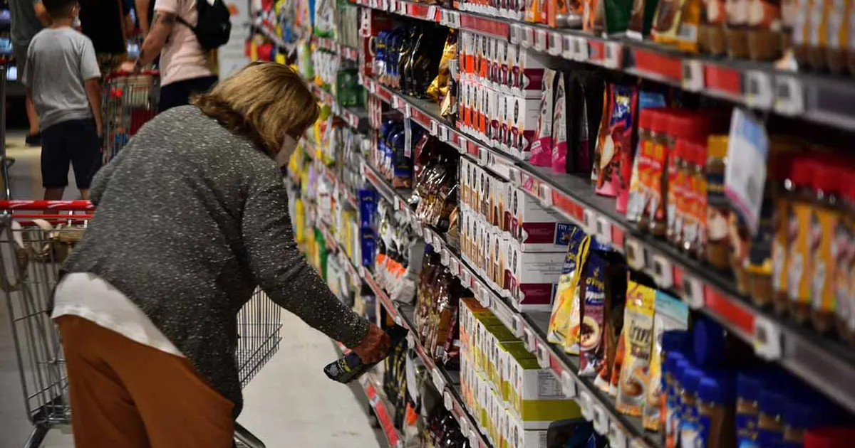 El Gobierno anunció un acuerdo de precios con supermercados y mayoristas  por 90 días