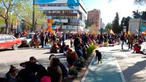 Paro y movilización este jueves en el centro de Neuquén  