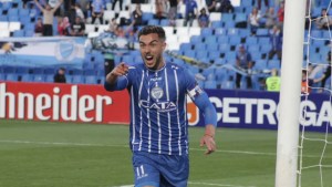 Godoy Cruz ganó de nuevo con otro gol de Ojeda y pelea el torneo