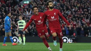 Liverpool bajó al Manchester City y el Arsenal sacó ventaja en la cima