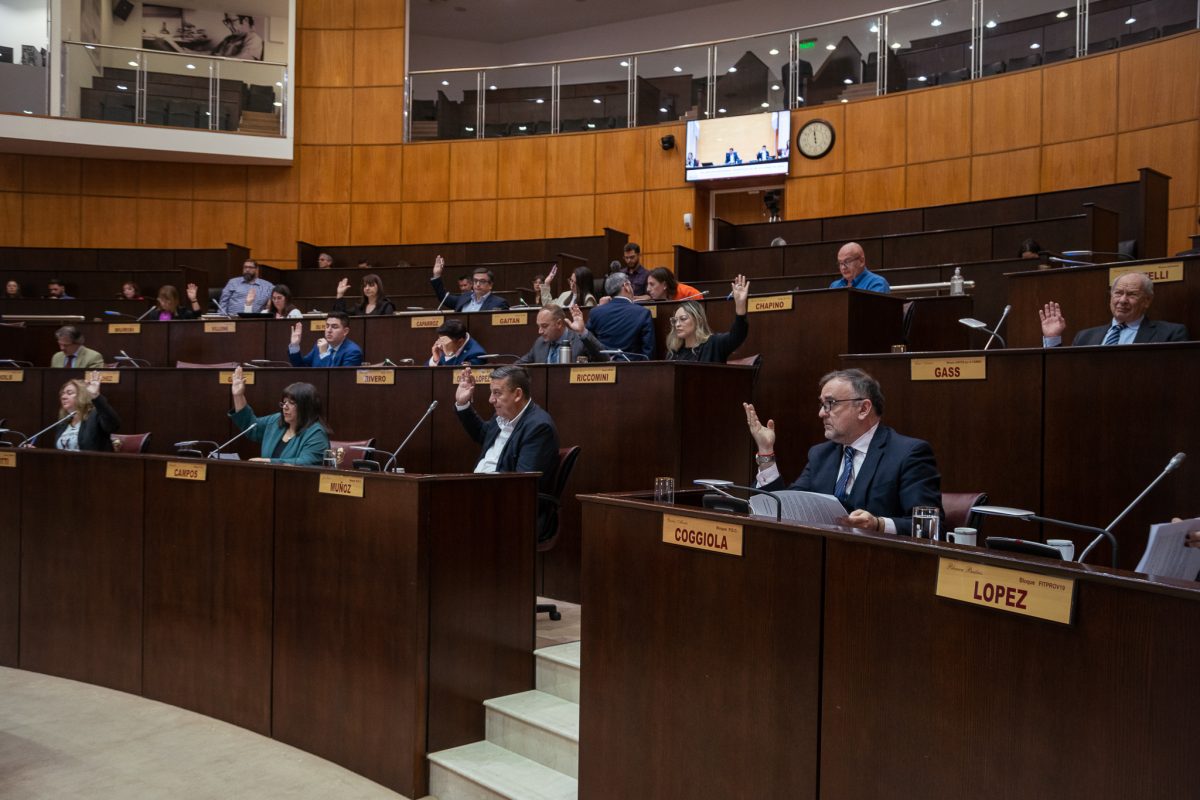 La nueva ley se votó ayer en la Legislatura de Neuquén y contó con el voto unánime de los diputados y diputadas. Foto: Legislatura de Neuquén.