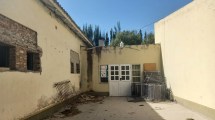 Imagen de Por falta de edificio, docentes de Cipolletti dan clases en una capilla