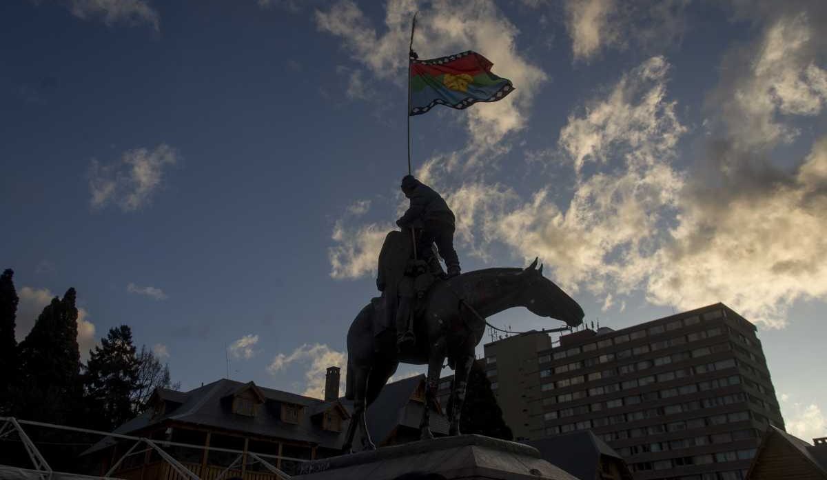 El monumento a Julio Argentino Roca está emplazado en el medio del Centro Cívico y hay una iniciativa para correrlo de lugar. Foto: Archivo