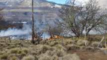 Imagen de Los incendios forestales llegaron antes a Neuquén, mientras los brigadistas se preparan para lo peor