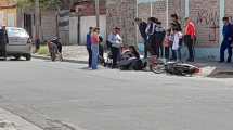 Imagen de Una motociclista sufrió un accidente en un peligroso cruce en Roca