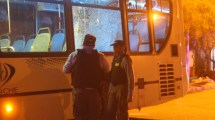 Imagen de Dispararon contra un colectivo en el barrio Vista Hermosa de Centenario