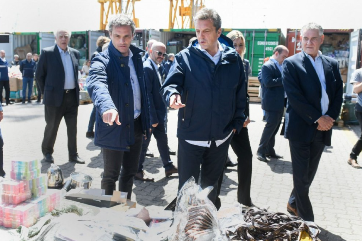 Sergio Massa estuvo en el procedimiento en la Aduana. Foto: Presidencia