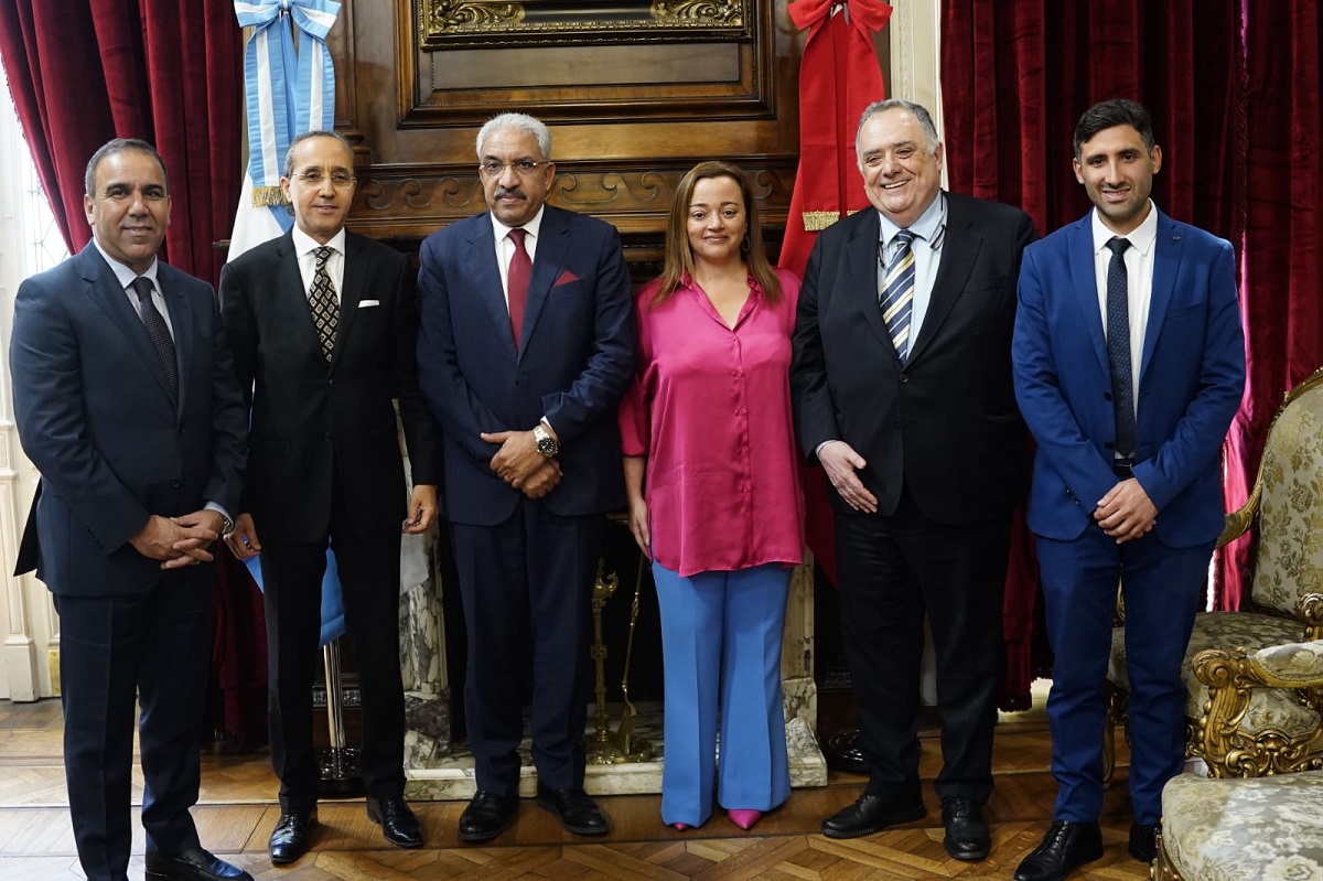La presidenta de la Cámara de Diputados recibió a Mohamed Sabbari, vicepresidente de la Cámara de Representantes del Reino de Marruecos, para fortalecer las relaciones bilaterales.