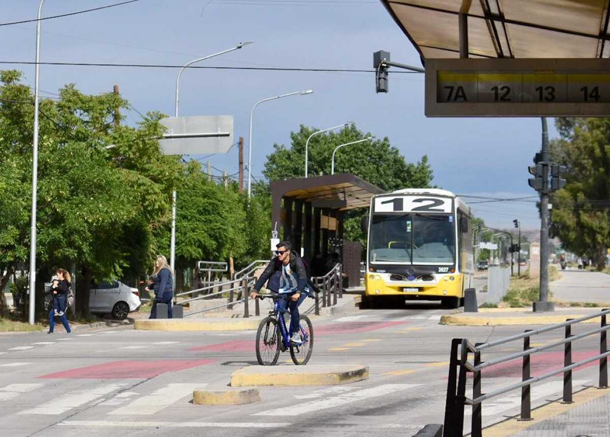 Corte en Avenida del Trabajador este jueves, previo al desfile aniversario de Neuquén.