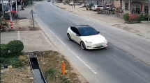 Imagen de Video: un auto Tesla, fuera de control, mató a dos personas en China