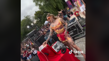 Imagen de VIDEO: Tani, hijo de Alberto Fernández, participó de la Marcha del Orgullo en Neuquén