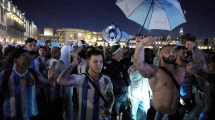 Imagen de Mundial Qatar 2022: el banderazo argentino y la respuesta de los mexicanos