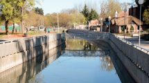 Imagen de El barrio de Neuquén que le dio pelea a la bravura del río Limay